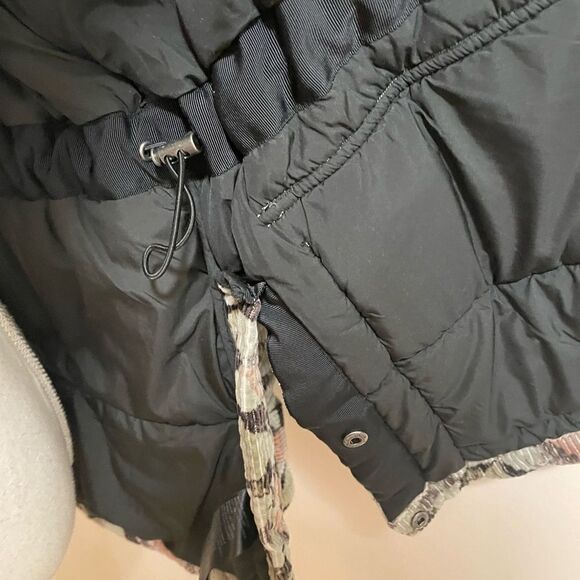 New Free People Rustic Cord Parka Jacket size M
Retail $268
NWOT  never worn - Picture 11 of 13